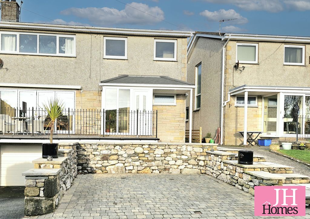 Property photo 1 of 25