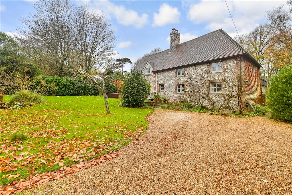 Property photo 2 of 19 Front