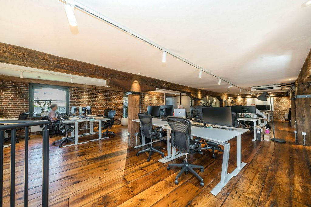 Property photo 2 of 6 Office 2.Jpg