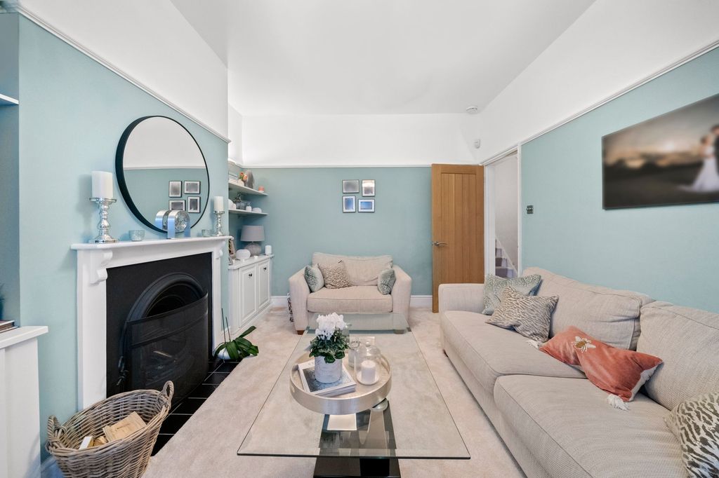 Property photo 2 of 36