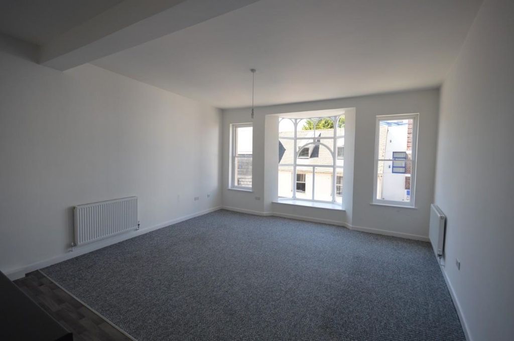 Property photo 2 of 4 Dsc_0017 (Medium).Jpg
