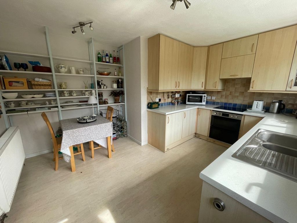 Property photo 3 of 20 Front