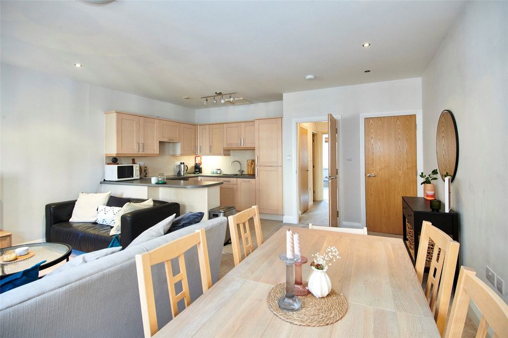 Property photo 3 of 11 Picture No. 06