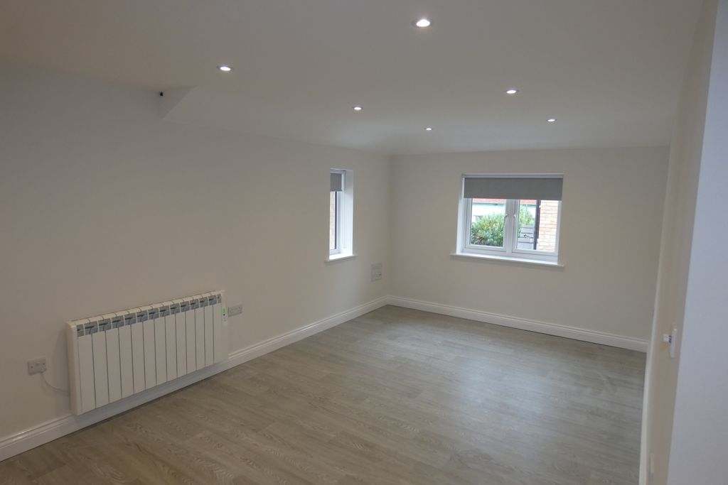 Property photo 3 of 13 P1070135