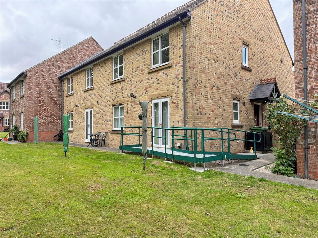 Property photo 3 of 13