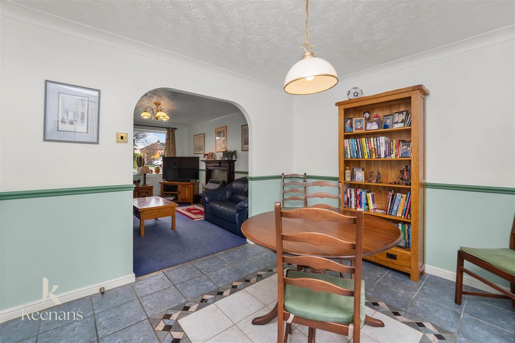 Property photo 3 of 32 3.Jpg