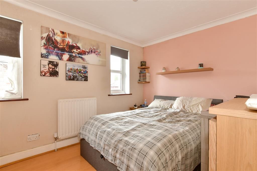 Property photo 3 of 7 Bedroom