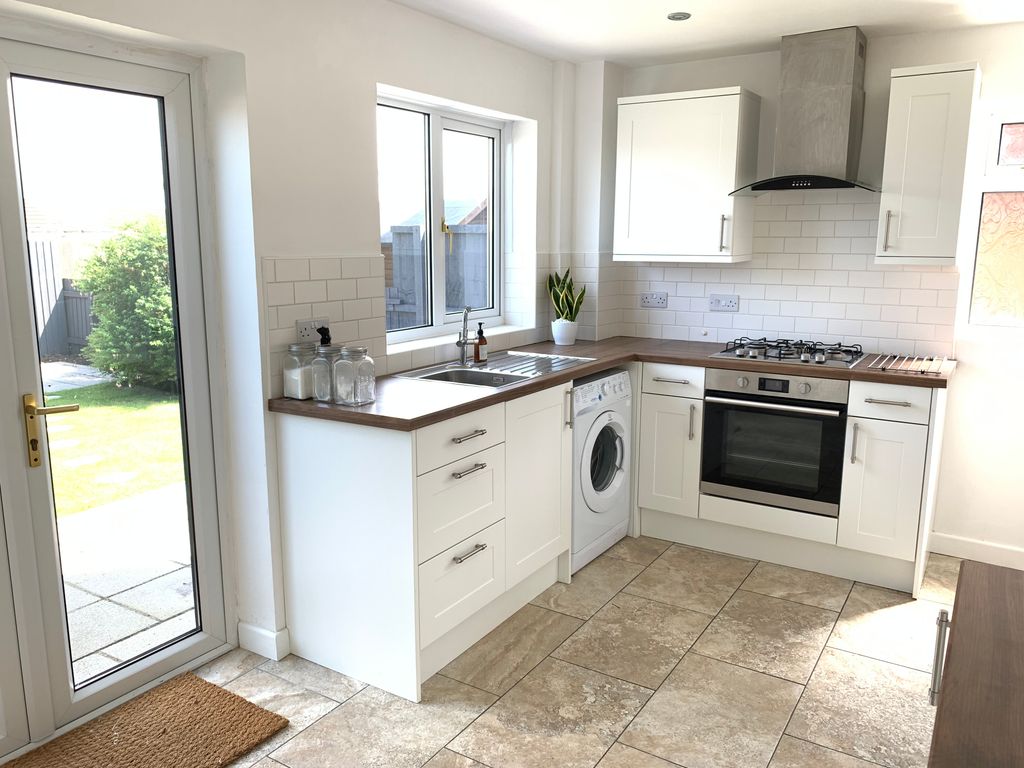 Property photo 1 of 7 Kitchen Bridgend Cf31