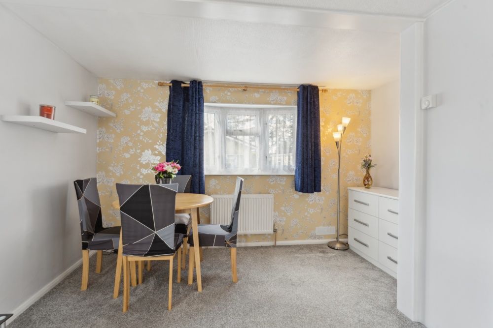 Property photo 3 of 23