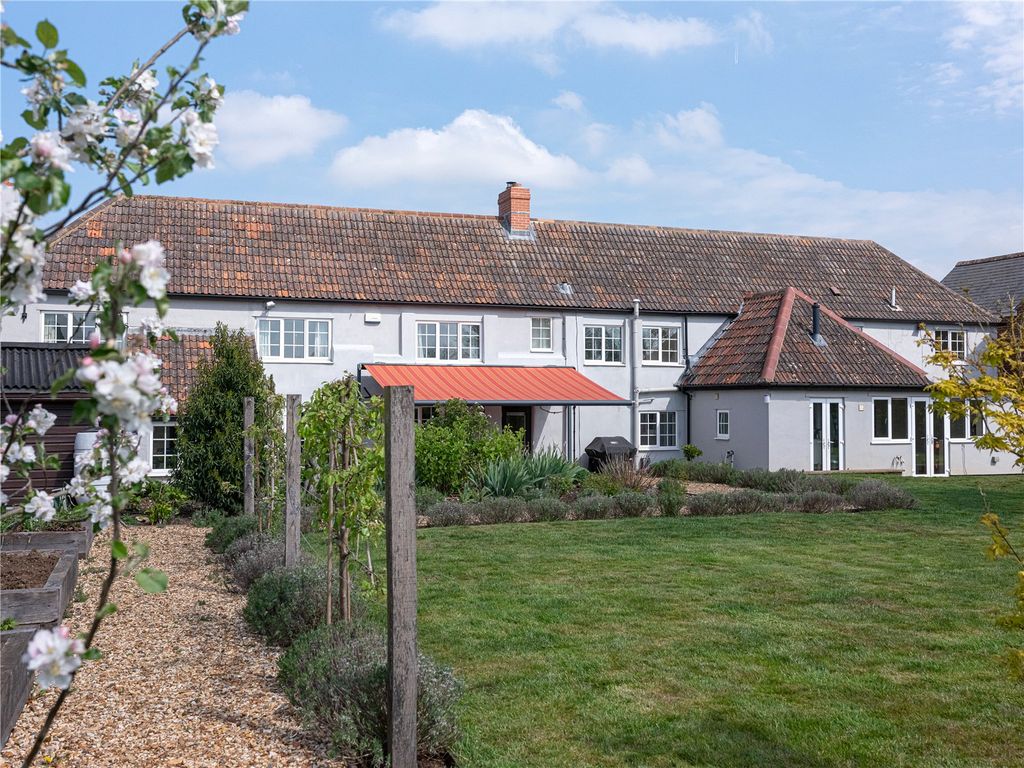 Property photo 1 of 24 Picture No. 27