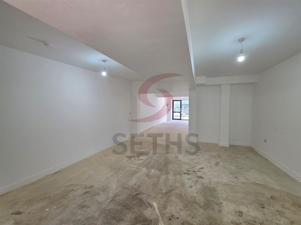 Property photo 3 of 10 Shop Floor