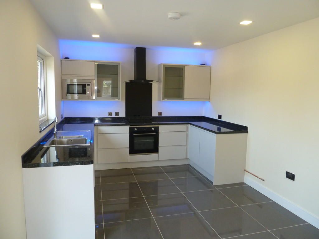 Property photo 2 of 11 Image