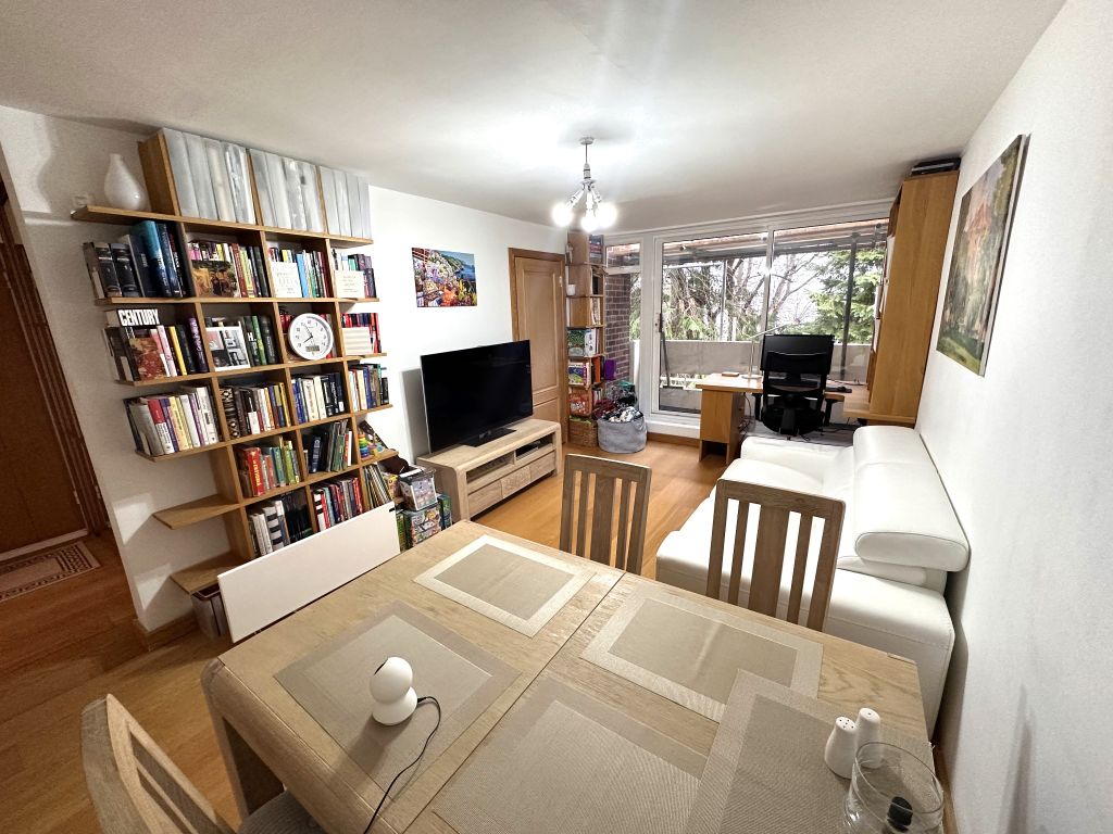 Property photo 2 of 10