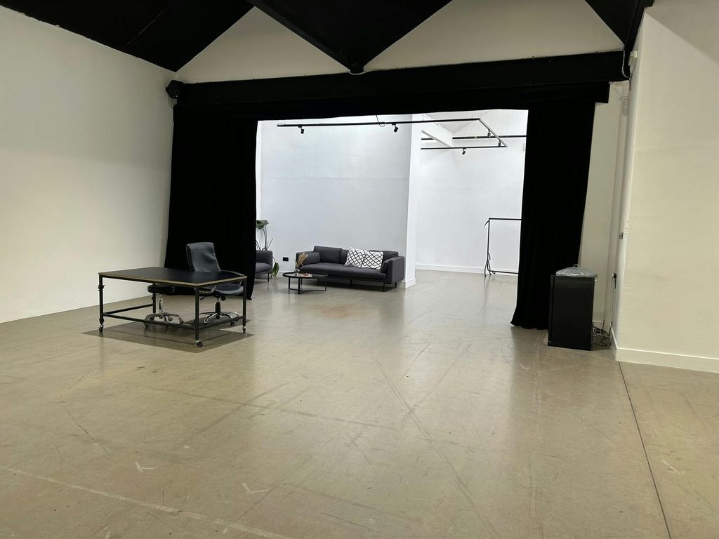 Property photo 3 of 7 Internal.Jpg