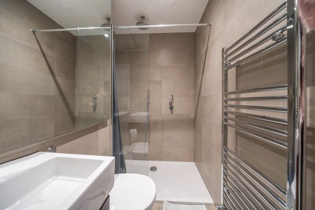 Property photo 3 of 11 Picture 3