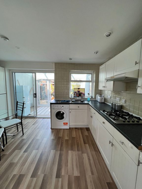 Property photo 2 of 6 1284E0A2-9430-40Ef-90A1-26146099E16F