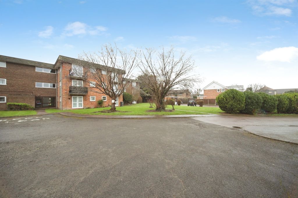 Property photo 2 of 10