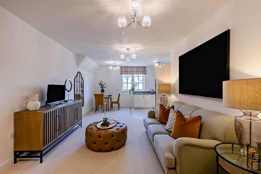 Property photo 1 of 15 Living Room