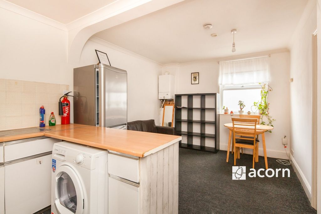Property photo 3 of 10 c7d9F433-84B9-F01...