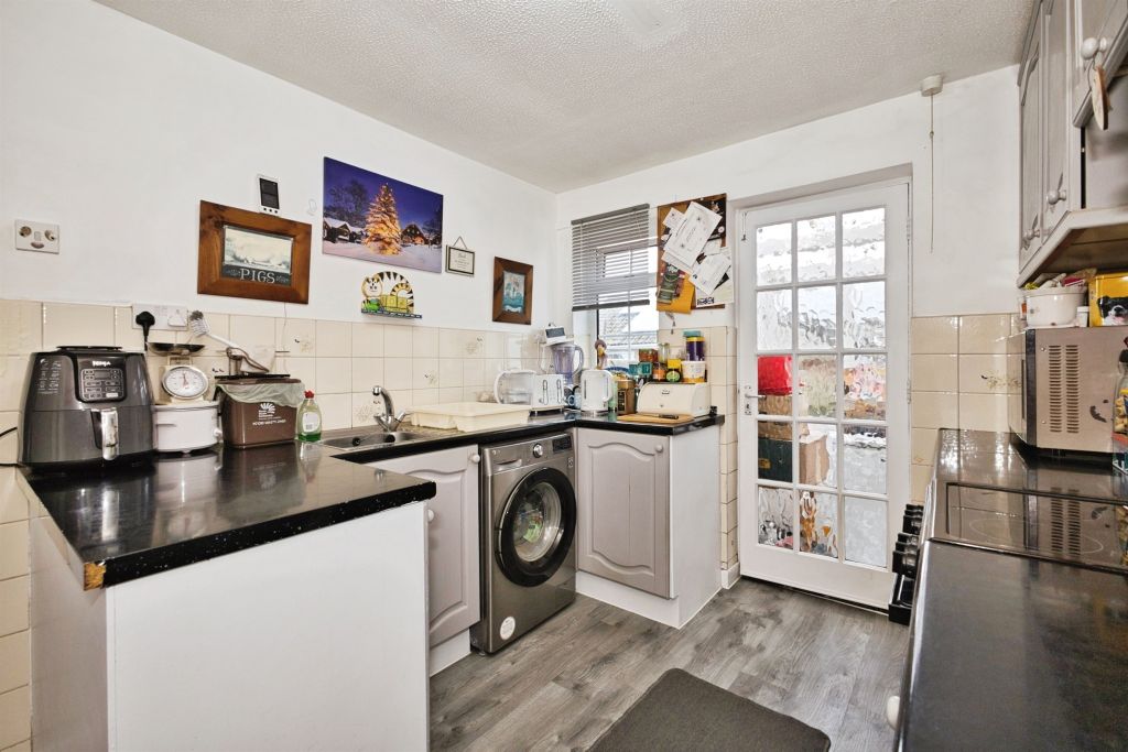 Property photo 3 of 14