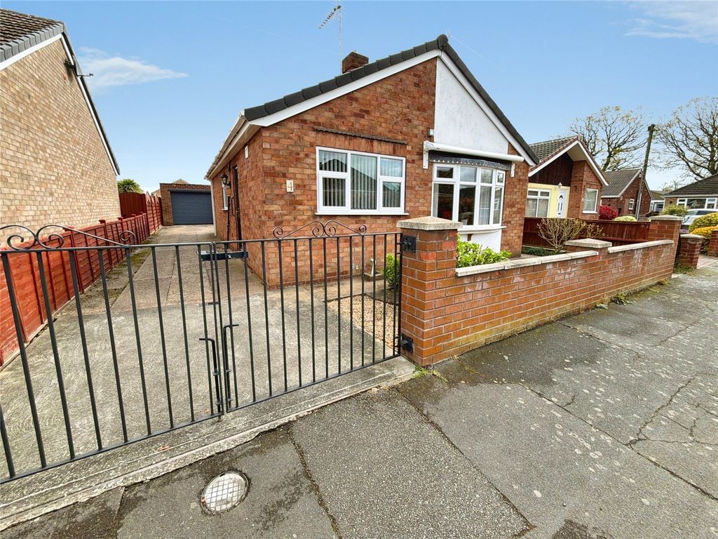 Property photo 1 of 12 Outside