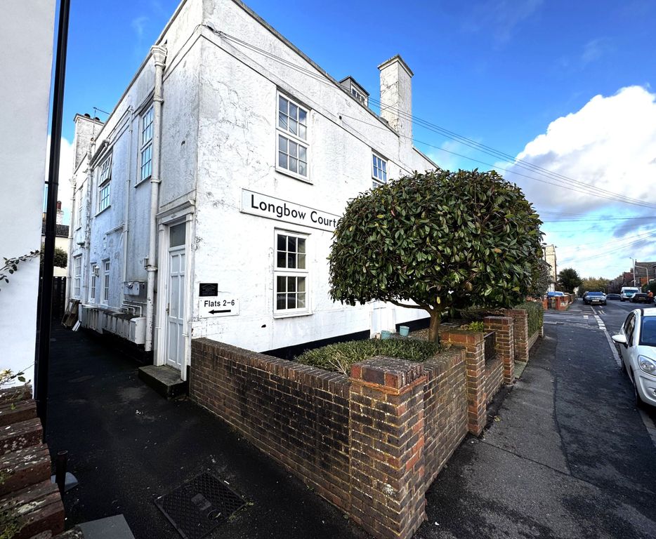 Property photo 3 of 12