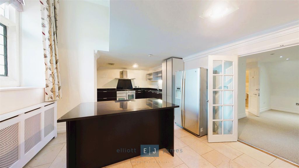 Additional image 6 of 4 bed flat to rentHill Hall, Theydon Mount, Epping CM16