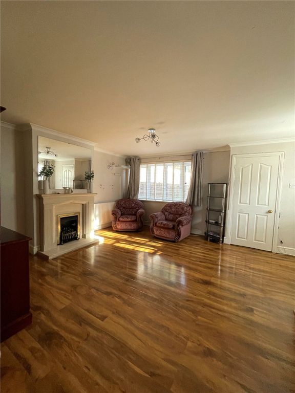 Property photo 2 of 10 Picture No. 08