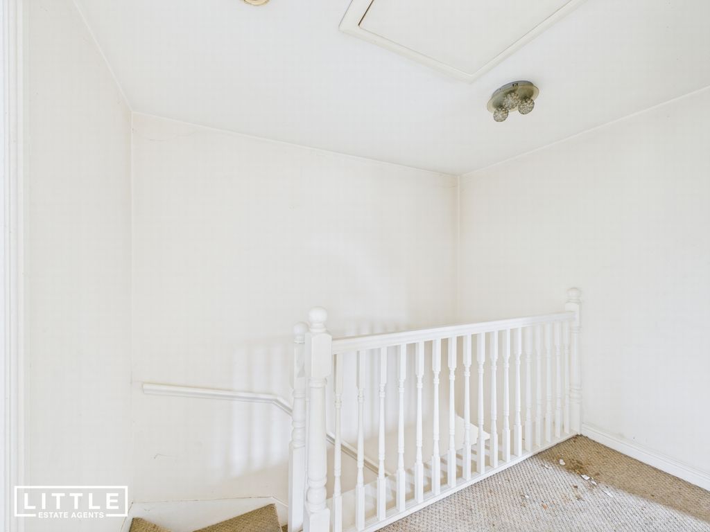 Property photo 2 of 9 Photo 2