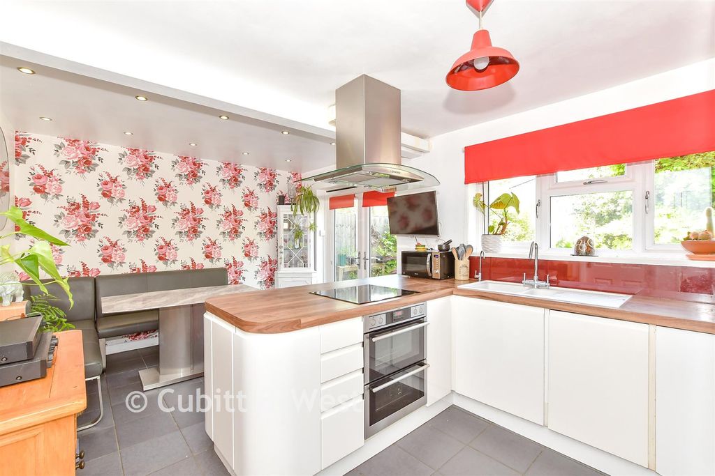 Property photo 1 of 13 Kitchen/Diner