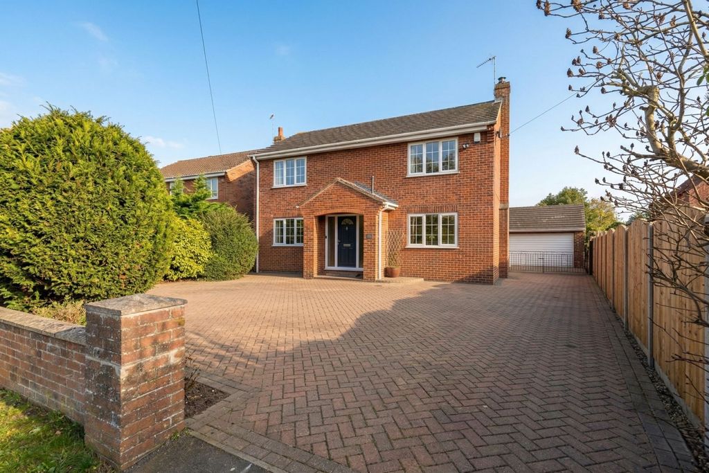 Property photo 2 of 18