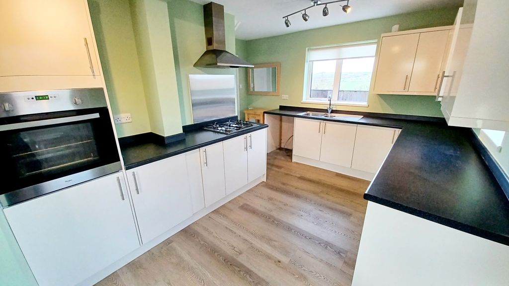 Property photo 3 of 15 20251112_131046