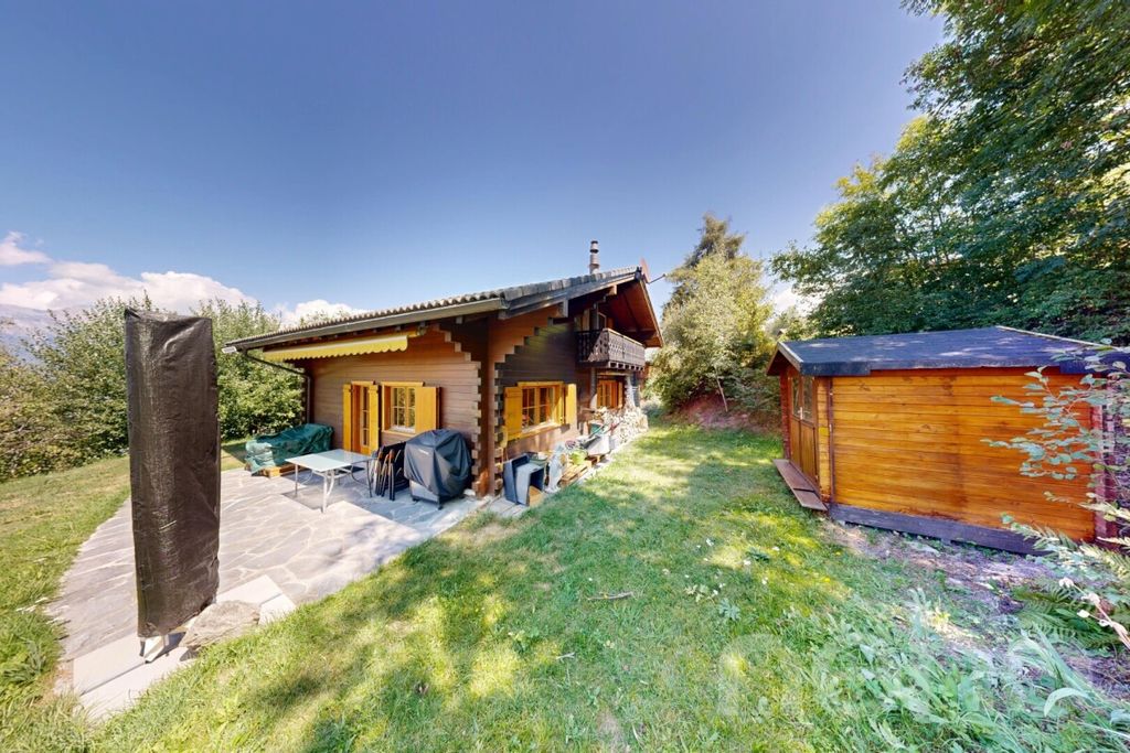 Property photo 2 of 12