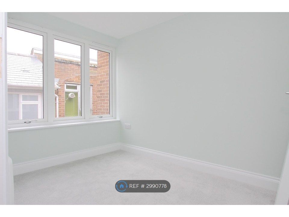 Property photo 2 of 3