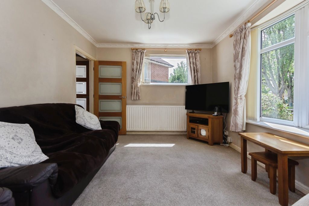 Property photo 3 of 15 Pbox-Img.Jpg