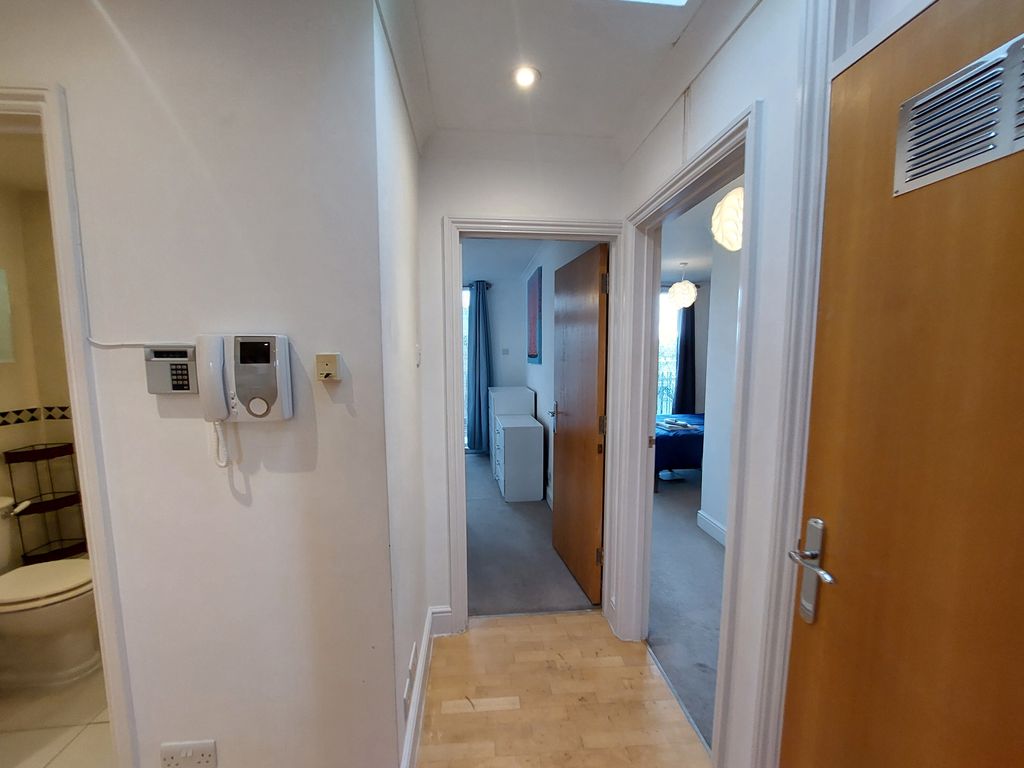 Property photo 3 of 24
