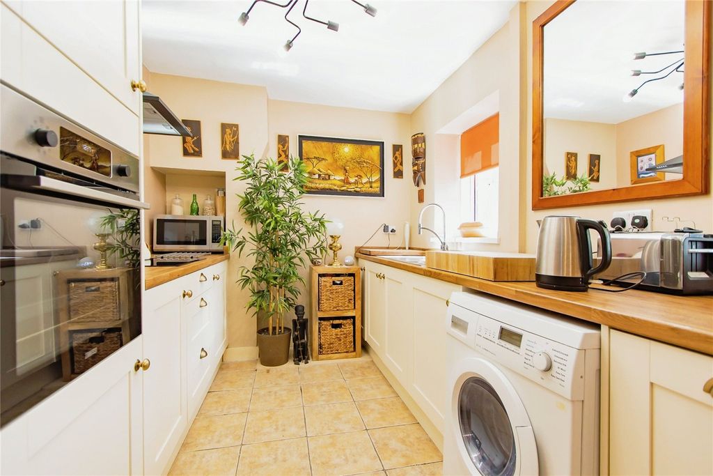 Property photo 3 of 18 Picture No. 15