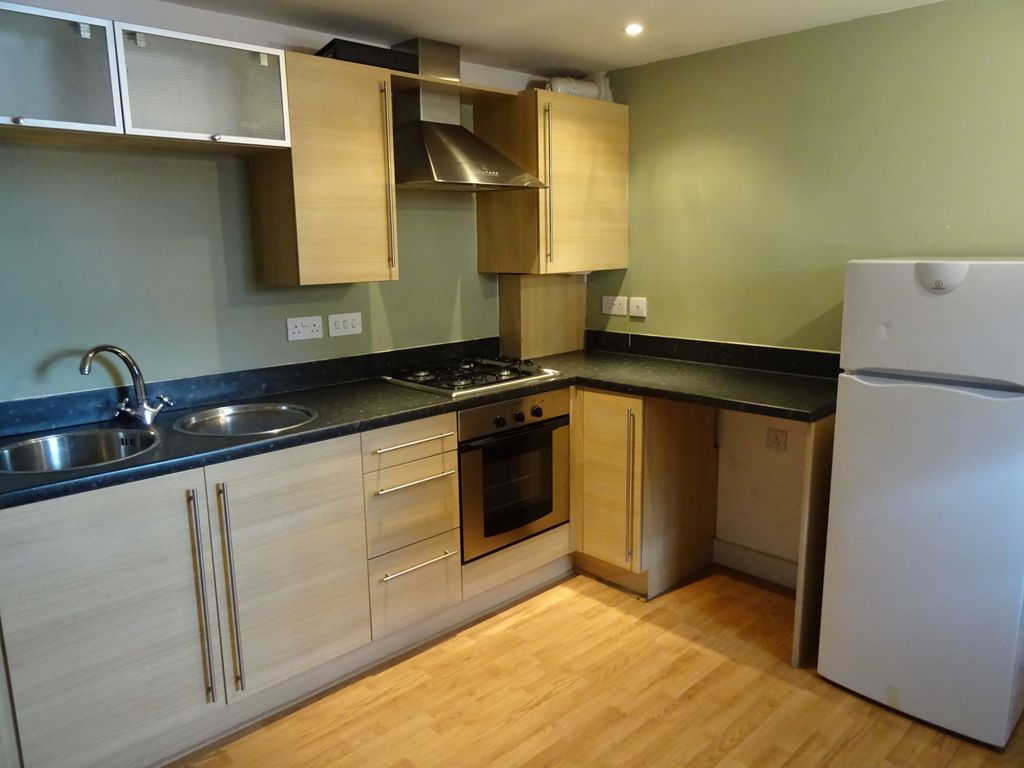 Property photo 2 of 7 Kitchen
