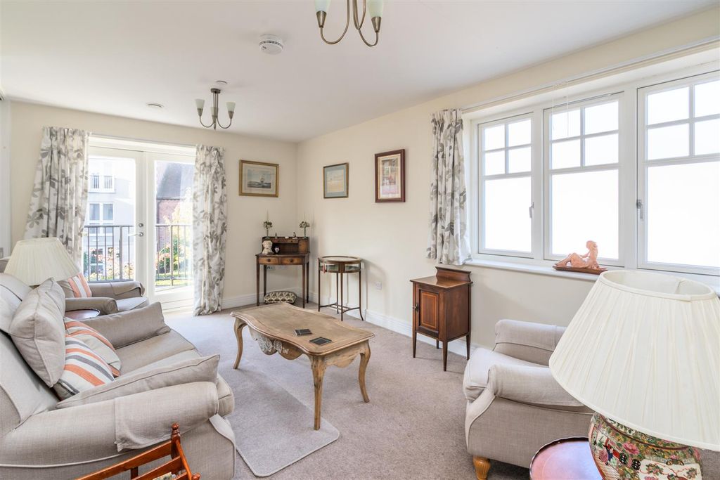 Property photo 2 of 14 21 Arden Grange_3.Jpg