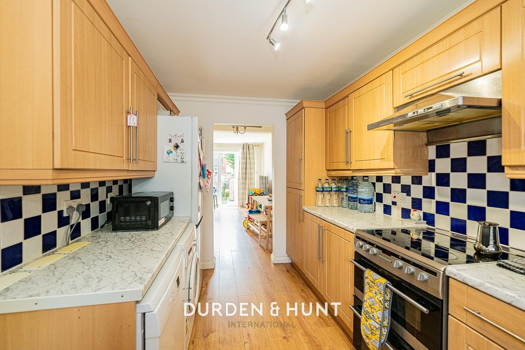 Property photo 3 of 19 Witham-9.Jpg