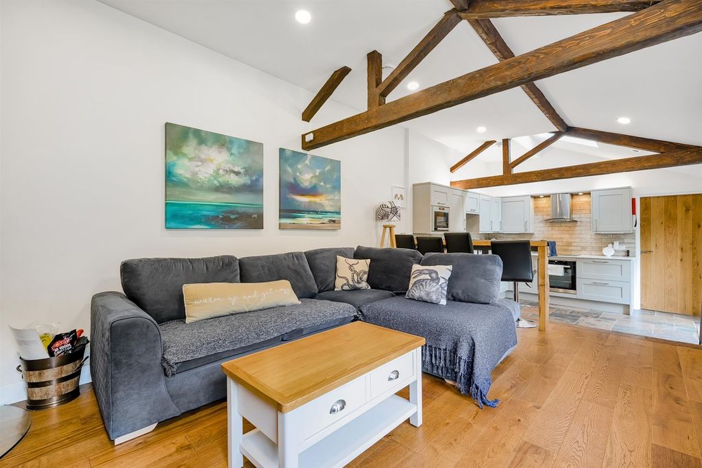 Property photo 3 of 28 Living Room