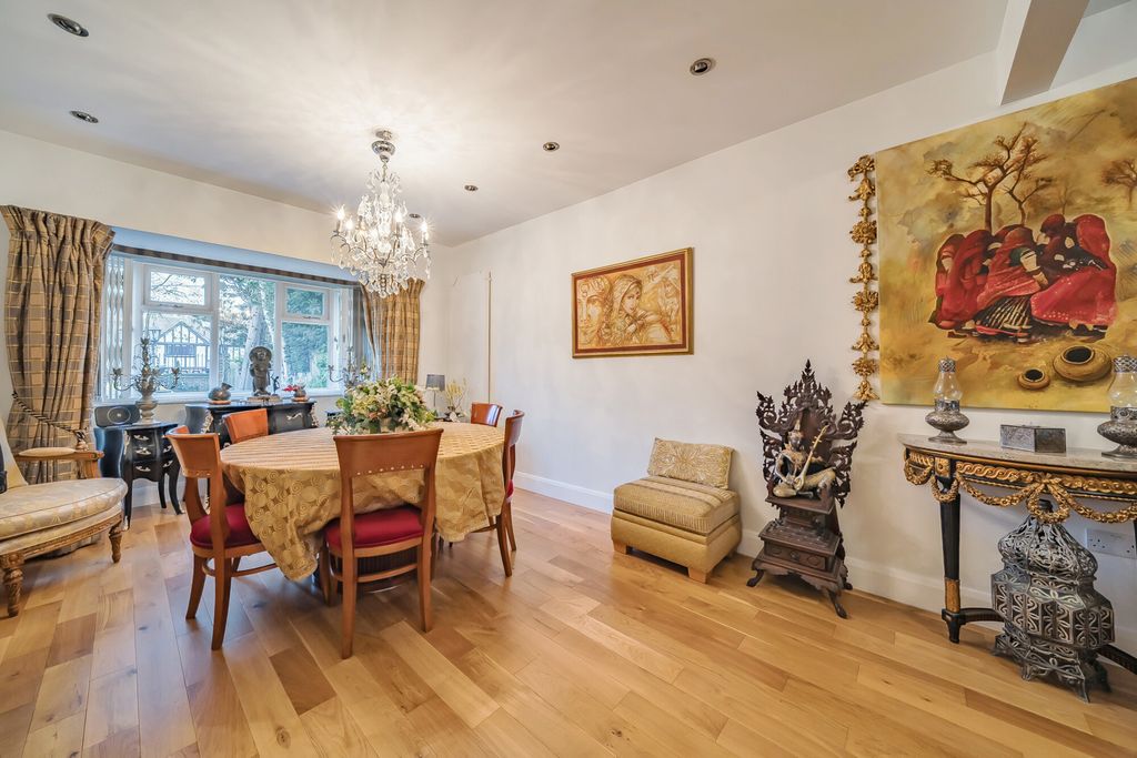 Property photo 3 of 31 Reception