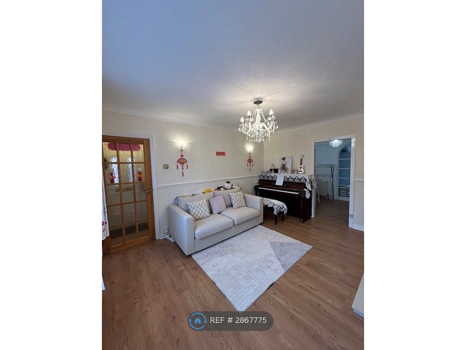 Property photo 3 of 19