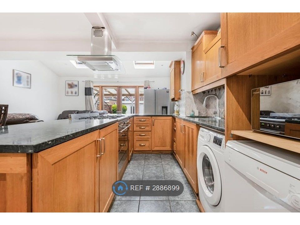 Property photo 2 of 26