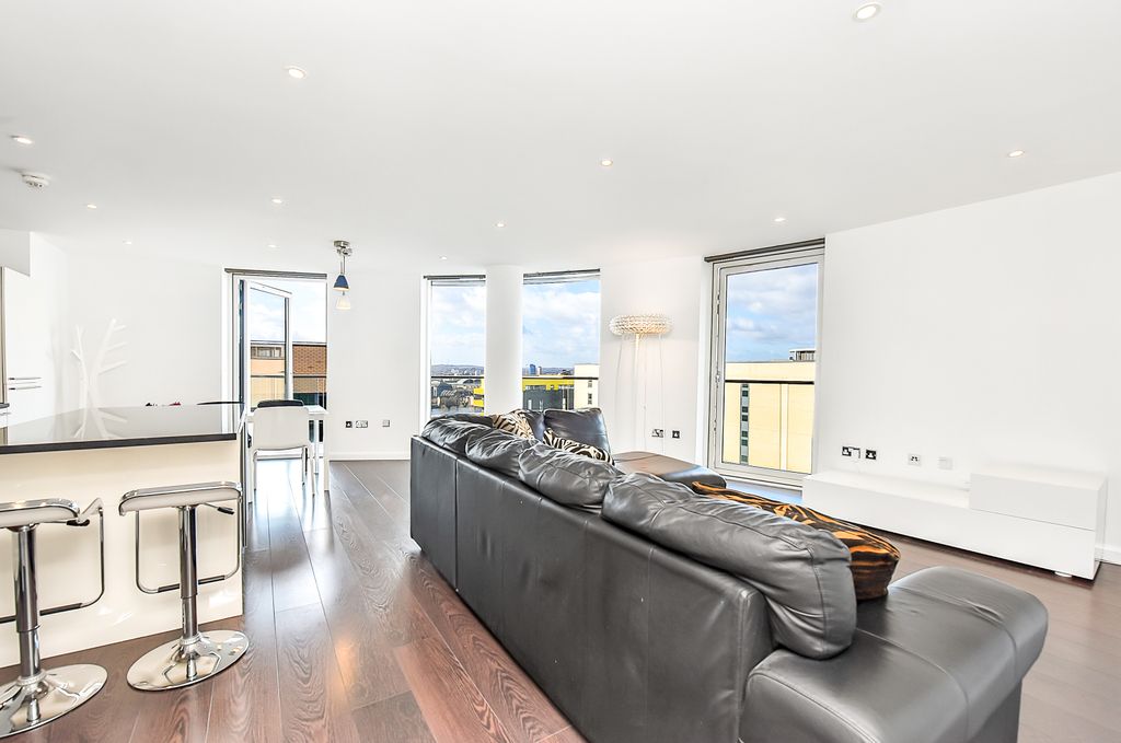 Property photo 2 of 10