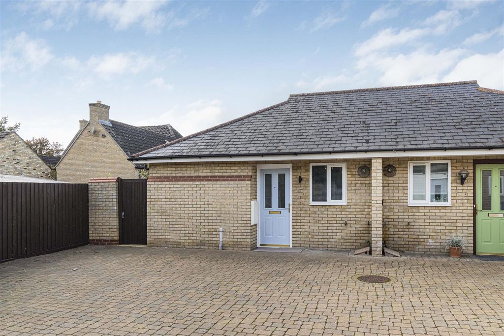 Property photo 1 of 11 6_64612.Jpg