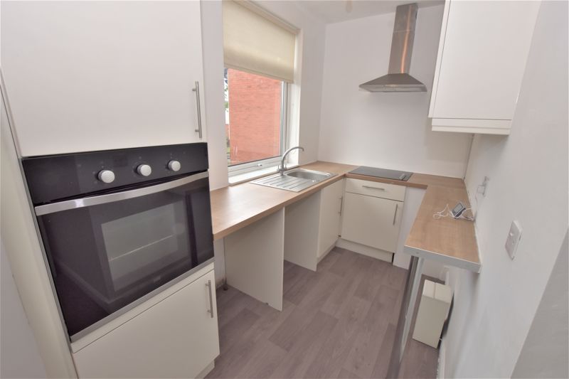 Property photo 2 of 6 Kitchen