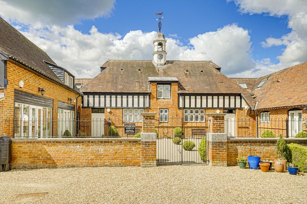 Property photo 1 of 31