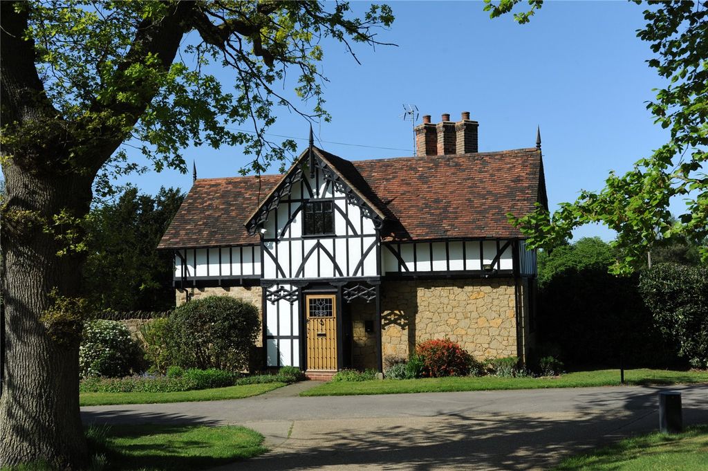 Property photo 1 of 8 Front Elevation