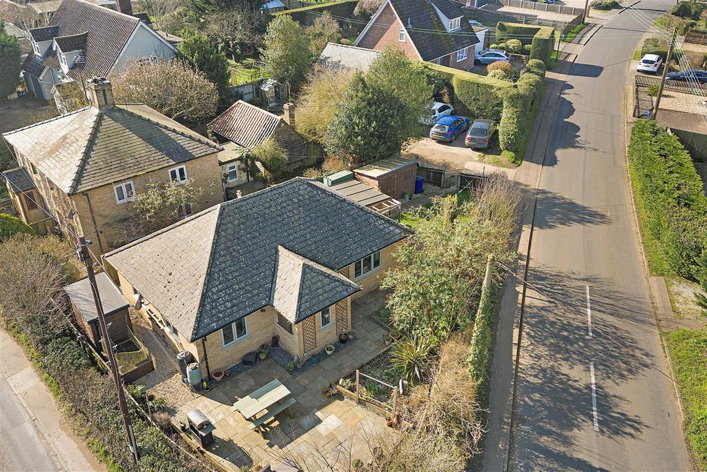 Property photo 1 of 25 Fernleigh Aerial Ph01.Jpg